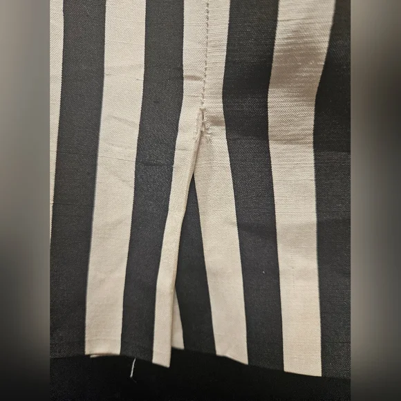 Vintage Saks Fifth Avenue 100% Silk Striped Midi Skirt - Size 6 (Fits like 2/4) - Picture 3 of 5